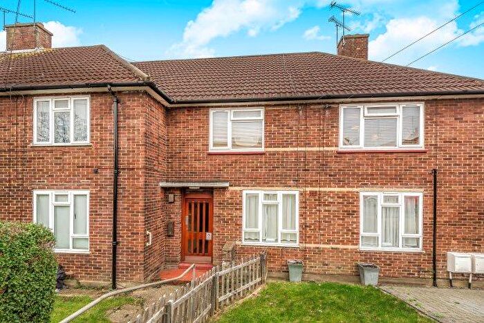 1 Bedroom Flat To Rent In Bushfields, Loughton, IG10