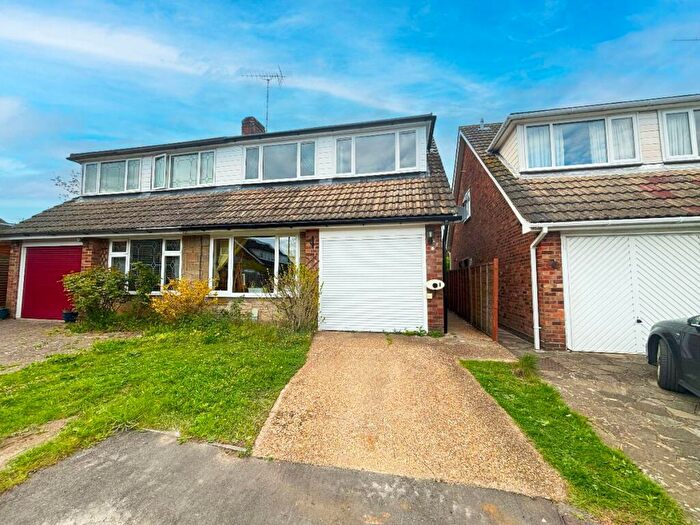 4 Bedroom Semi-Detached House For Sale In Viking Way, Brentwood, CM15