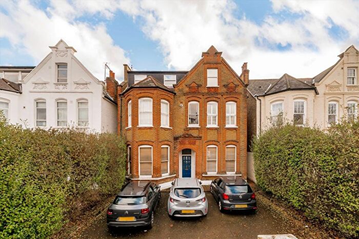 1 Bedroom Flat For Sale In Balham High Road, Tooting, SW17