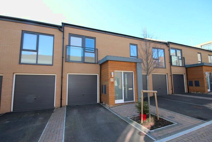 2 Bedroom Maisonette To Rent In Firepool View, Taunton, TA1