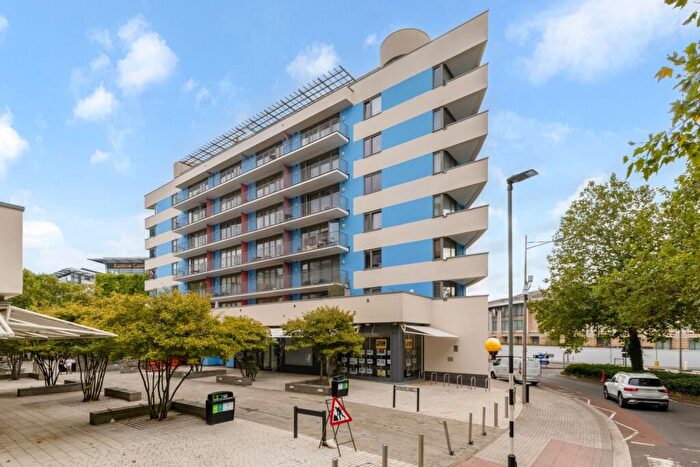 2 Bedroom Apartment For Sale In Waverley House, Cathedral Walk, Bristol, BS1