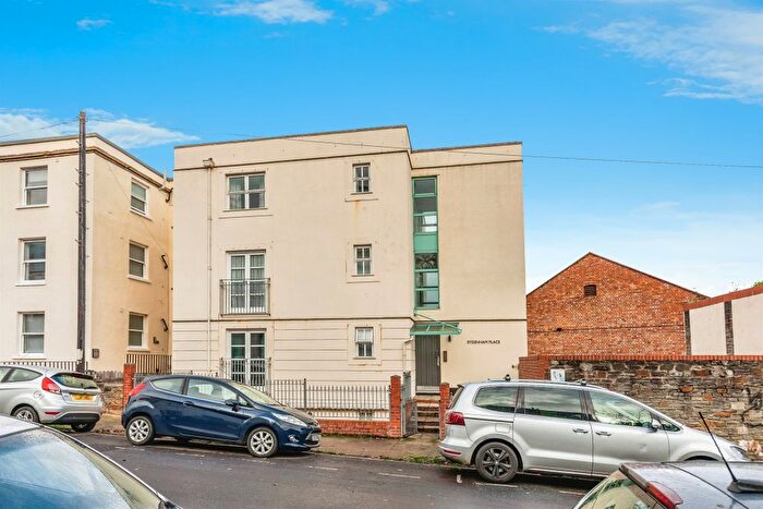 1 Bedroom Flat For Sale In Sydenham Road, Cotham, Bristol, BS6