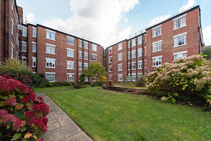1 Bedroom Apartment To Rent In Belsize Grove, London, NW3