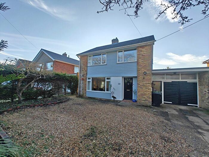 3 Bedroom Link Detached House For Sale In Stopples Lane, Hordle, Lymington, Hampshire, SO41