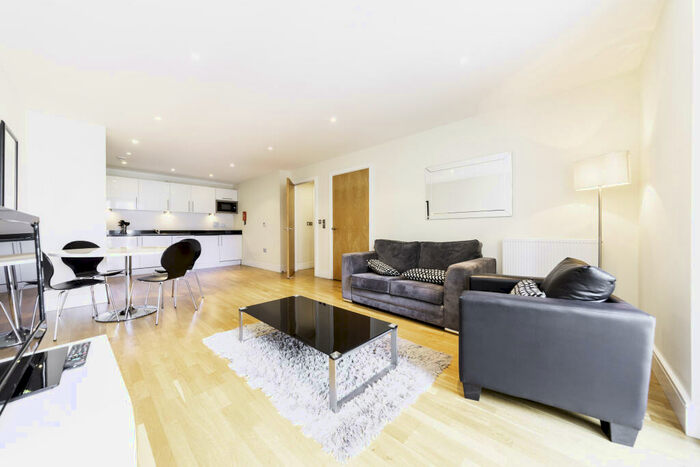 1 Bedroom Apartment To Rent In Cobalt Point, Millharbour, London, E14