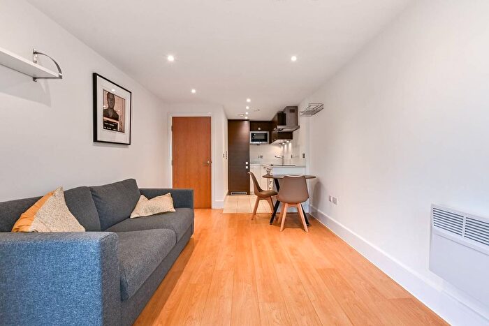 1 Bedroom Flat To Rent In Angel Wharf, Shepherdess Walk, Wenlock Basin, London, N1