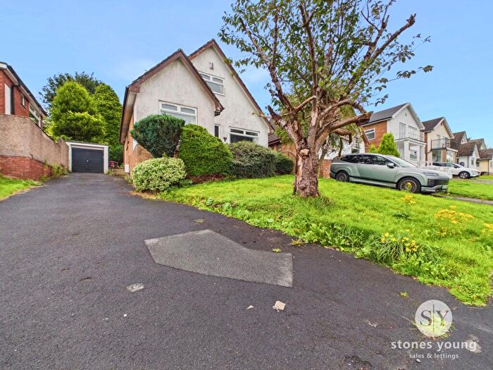 3 Bedroom Detached House For Sale In Pleckfarm Avenue, Blackburn, BB1