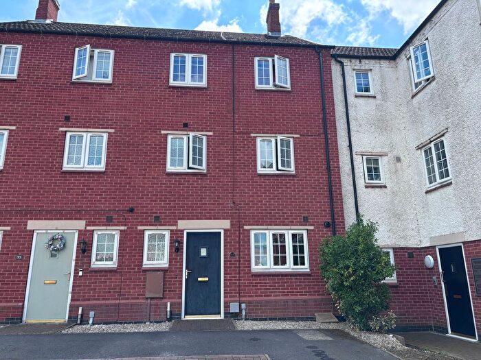 4 Bedroom Town House For Sale In Salford Way, Church Gresley, Swadlincote, Derbyshire, DE11