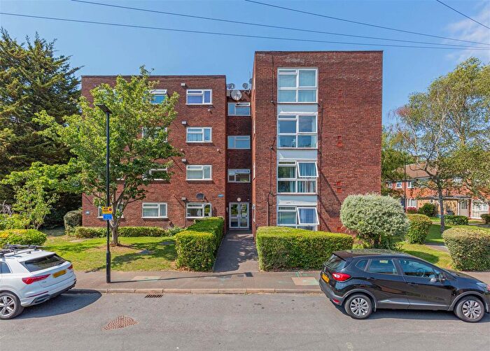 2 Bedroom Flat For Sale In St. Christophers Close, Isleworth, TW7