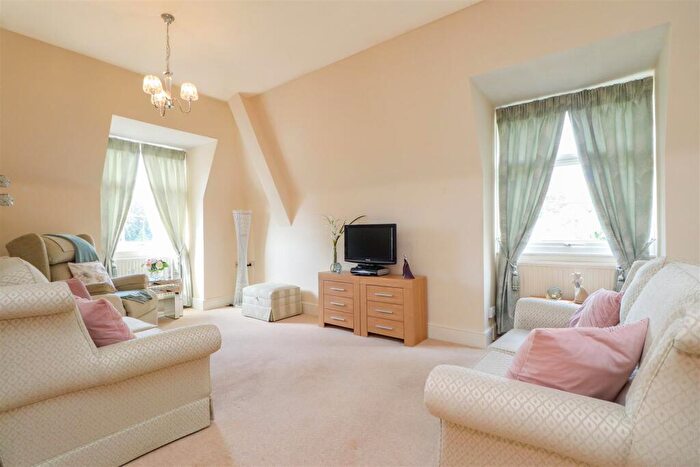 2 Bedroom Retirement Property For Sale In Guildford Road, Horsham, RH12