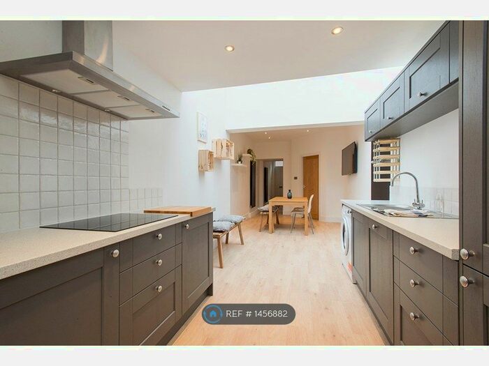 2 Bedroom Terraced House To Rent In Hart Street, Lenton, Nottingham, NG7