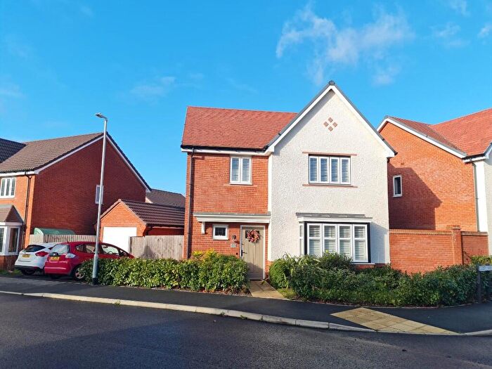 4 Bedroom Detached House For Sale In Oxlip Way, IP14