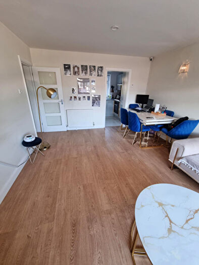 1 Bedroom Flat To Rent In Station Road, London, N21