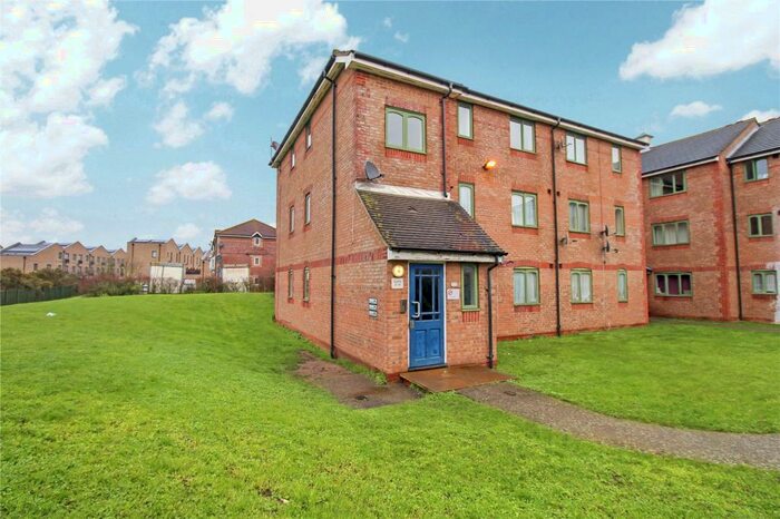 2 Bedroom Apartment To Rent In Clemence Road, Dagenham, RM10