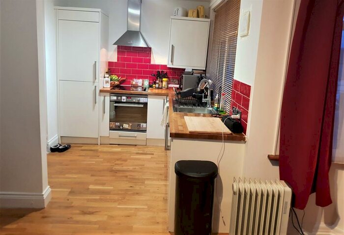 2 Bedroom Apartment To Rent In Gordon Avenue Stanmore, HA7