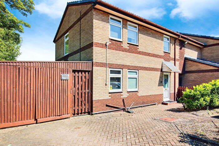 3 Bedroom End Of Terrace House For Sale In Hillary Close, Stamford, PE9