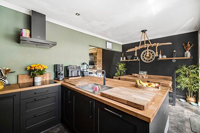 4 Bedroom Semi-Detached House For Sale In Stonebridge Road, Rassau, NP23