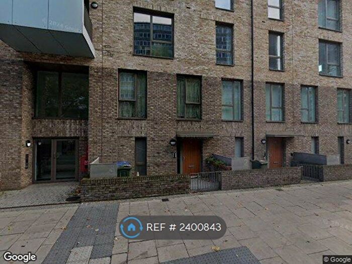 2 Bedroom Flat To Rent In Thurlow Street, London, SE17