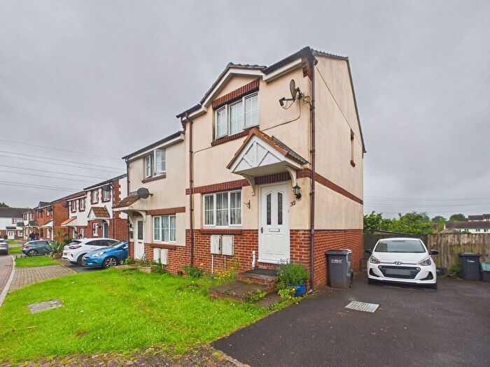 2 Bedroom Semi-Detached House For Sale In Skye Close, Torquay, TQ2