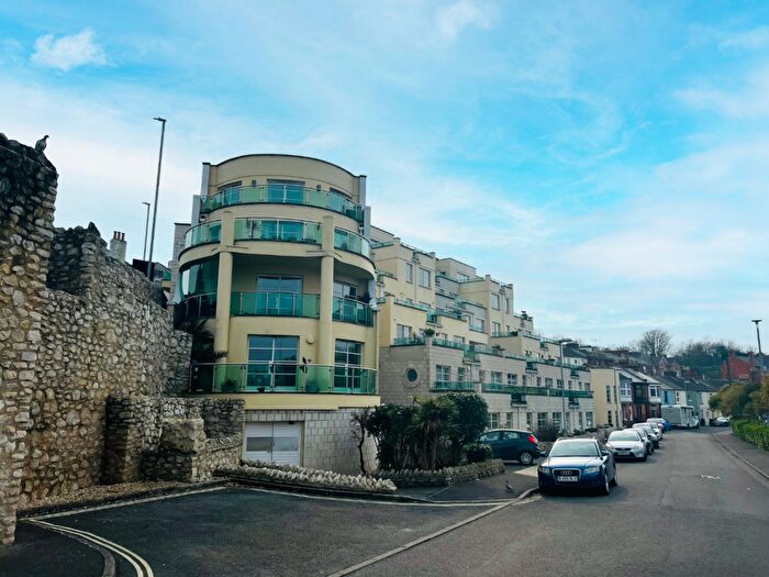 2 Bedroom Apartment To Rent In Weston Road, Weymouth, DT4