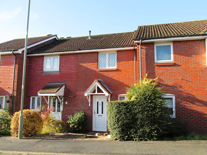 2 Bedroom Terraced House To Rent In Devonshire Gardens, Bursledon, Southampton, Hampshire, SO31