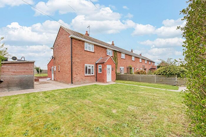 3 Bedroom Semi Detached House For Sale In Main Road, Filby, NR29