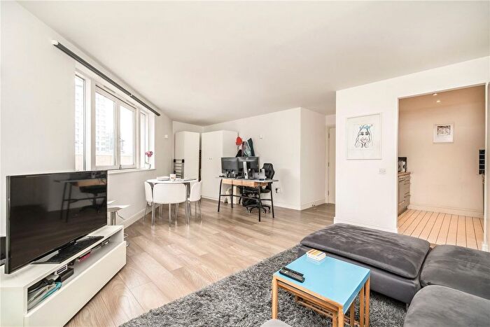 2 Bedroom Flat To Rent In Plumbers Row, Aldgate, E1