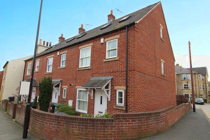 4 Bedroom End Of Terrace House To Rent In St James Street, Wetherby, LS22
