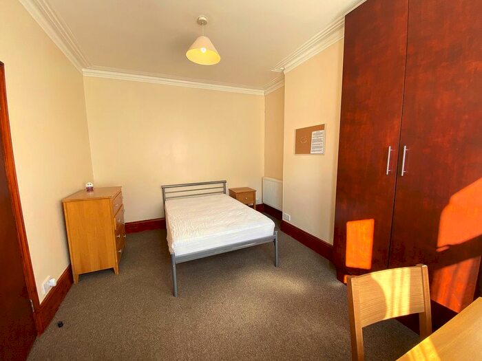 5 Bedroom Terraced House To Rent In Darlington Road, Southsea, PO4