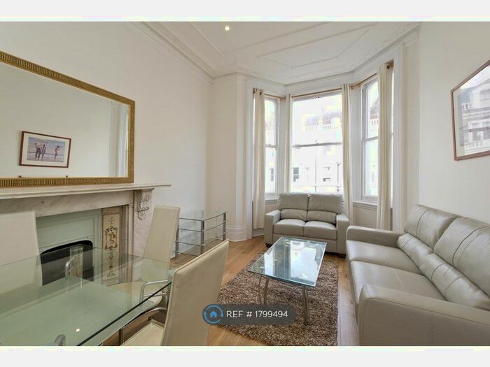 2 Bedroom Flat To Rent In Coleherne Road, London, SW10