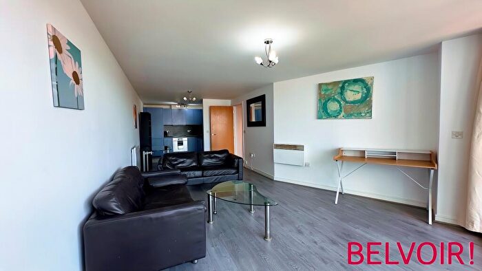 2 Bedroom Flat To Rent In Centenary Plaza, Holliday Street, Birmingham, B1