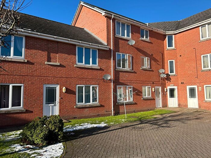 2 Bedroom Flat For Sale In Highfield Road, Dudley, DY2
