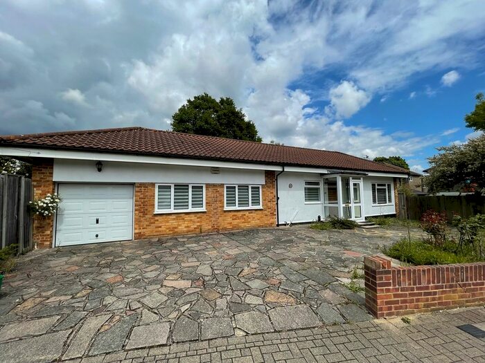 2 Bedroom Bungalow To Rent In Shepperton Road, Petts Wood, Orpington, BR5