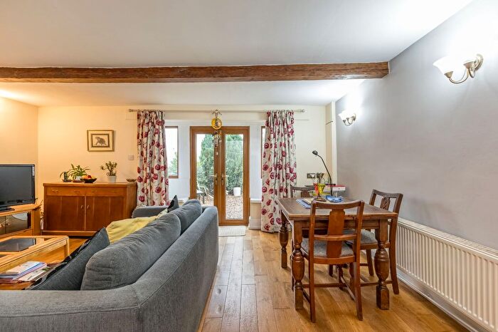 2 Bedroom Semi-Detached House For Sale In Sunny Bank Road, Meltham, Holmfirth, HD9
