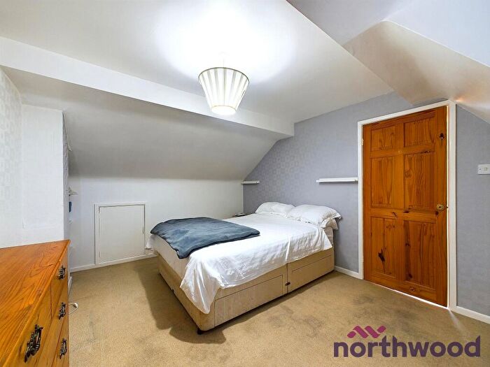 2 Bedroom Semi-Detached Bungalow For Sale In Kingsley Road, Haslington, CW1