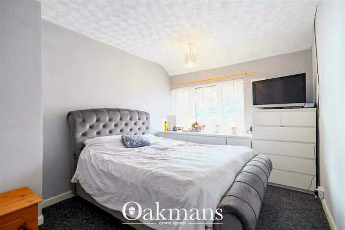 3 Bedroom End Of Terrace House For Sale In Dornton Road, Stirchley, Birmingham, B30