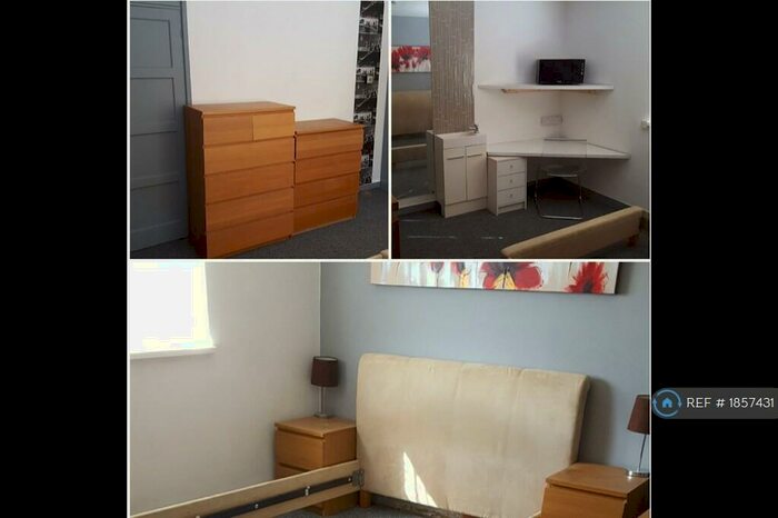 Studio To Rent In Park Avenue, Queenborough, ME11