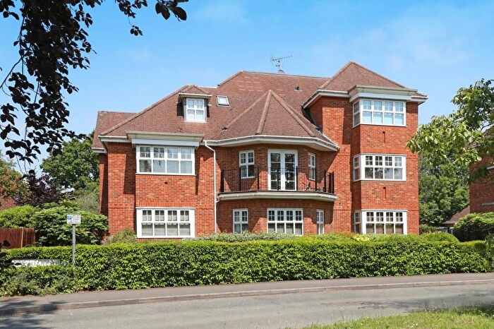 2 Bedroom Apartment For Sale In Maxwell Road, Beaconsfield, Buckinghamshire, HP9