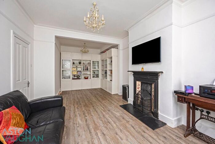 3 Bedroom Terraced House For Sale In Sackville Road, Hove, BN3