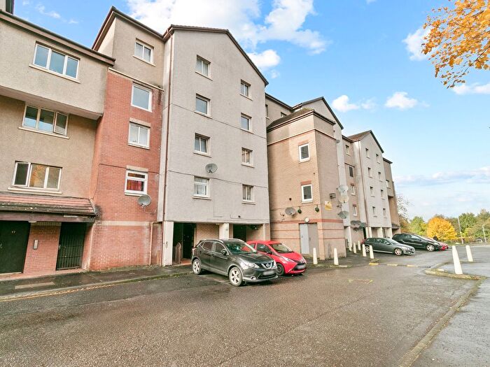2 Bedroom Flat To Rent In Lenzie Way, Glasgow, G21