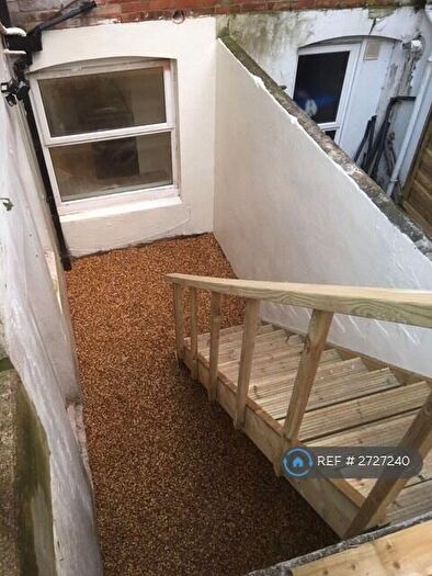 1 Bedroom Flat To Rent In Windsor Road, Bournemouth, BH5