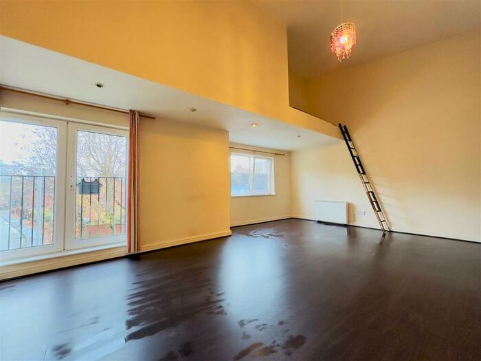 2 Bedroom Apartment To Rent In Richmond Court, North George Street, Salford, M3