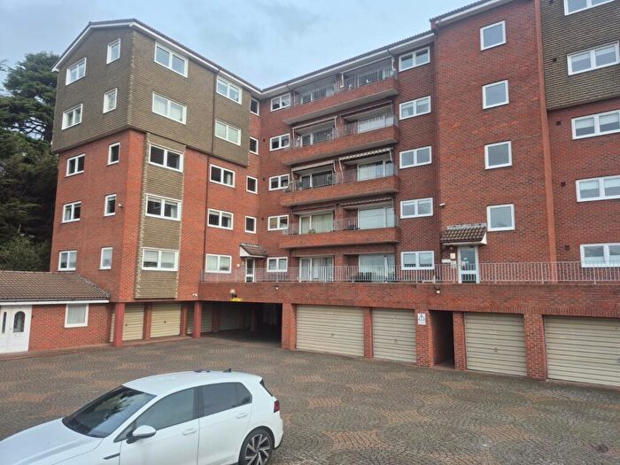 1 Bedroom Flat For Sale In Flat, Milton Court, Spring Grove, Gravesend, Kent, DA12