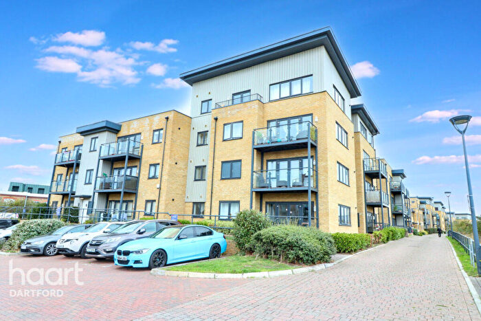 2 Bedroom Apartment To Rent In Riverside Wharf, Dartford, DA1