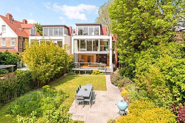 6 Bedroom Semi Detached House For Sale In Hardy Road, London, SE3