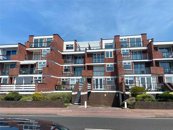 2 Bedroom Flat To Rent In Marine Parade West, Lee-On-The-Solent, Hampshire, PO13