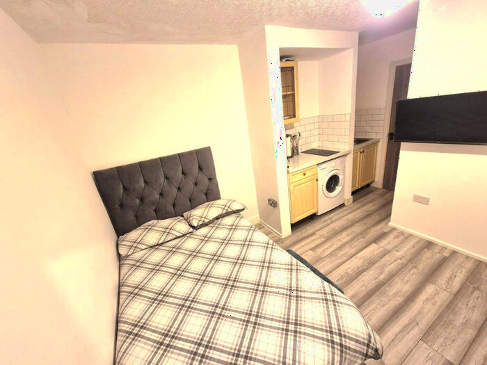 Studio To Rent In Harrow, Middlesex, Middlesex, HA3