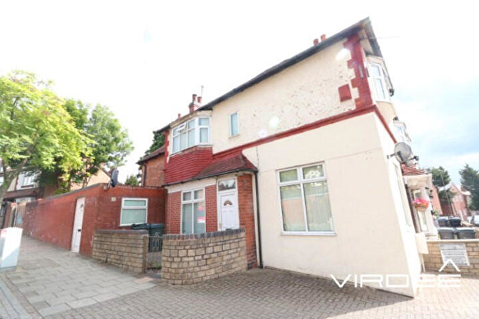 3 Bedroom End Of Terrace House For Sale In Victoria Road, Handsworth, West Midlands, B21