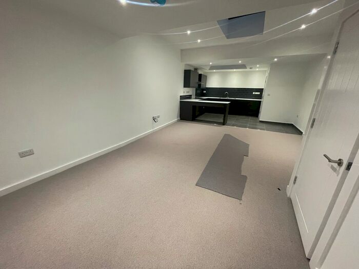 1 Bedroom Flat To Rent In High Street, Bromsgrove, B61