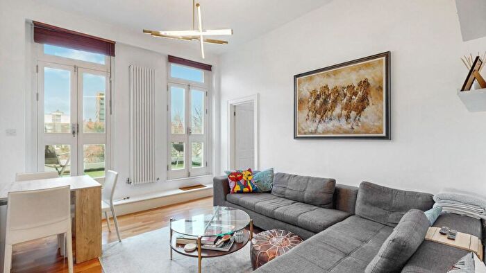 2 Bedroom Flat To Rent In Fordwych Road, London, NW2